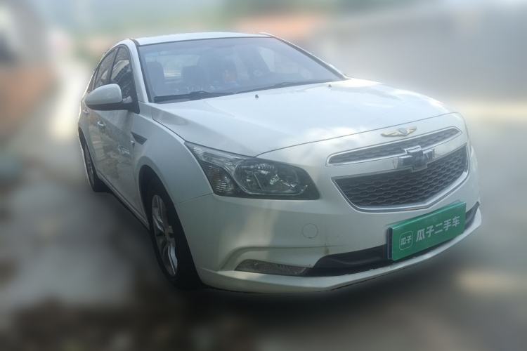 Used Chevrolet Cruze 2015 1.5L Classic SE AT Front Right 45 Deg