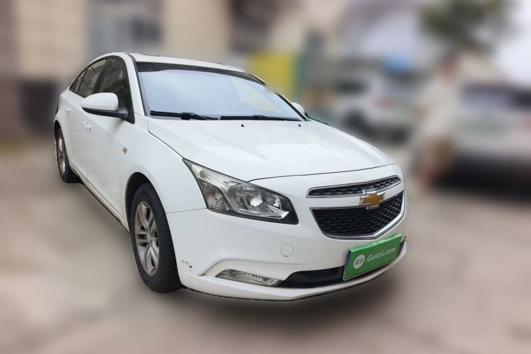 Used Chevrolet Cruze 2015 1.5L Classic SE AT Front Right 45 Deg