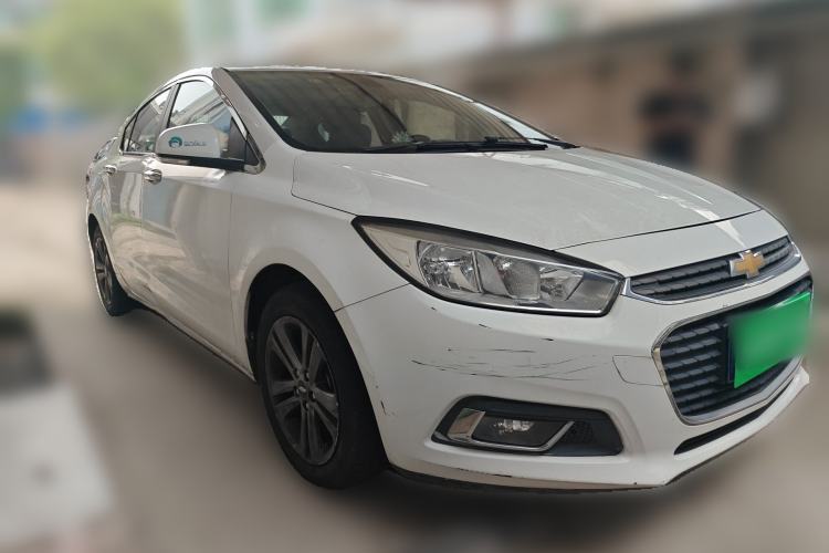 Used Chevrolet Cruze 2015 1.4T DCG Luxury Edition Front Right 45 Deg
