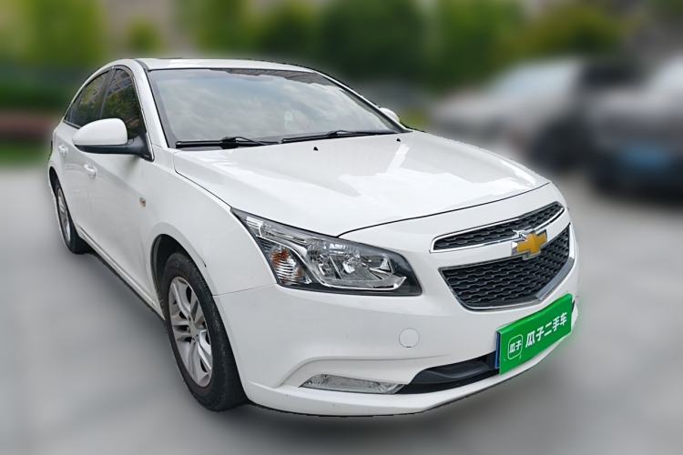 Used Chevrolet Cruze 2015 1.5L Classic SE AT Front Right 45 Deg