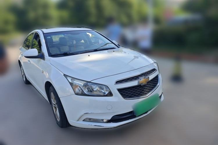 Used Chevrolet Cruze 2015 1.5L Classic SE AT Front Right 45 Deg