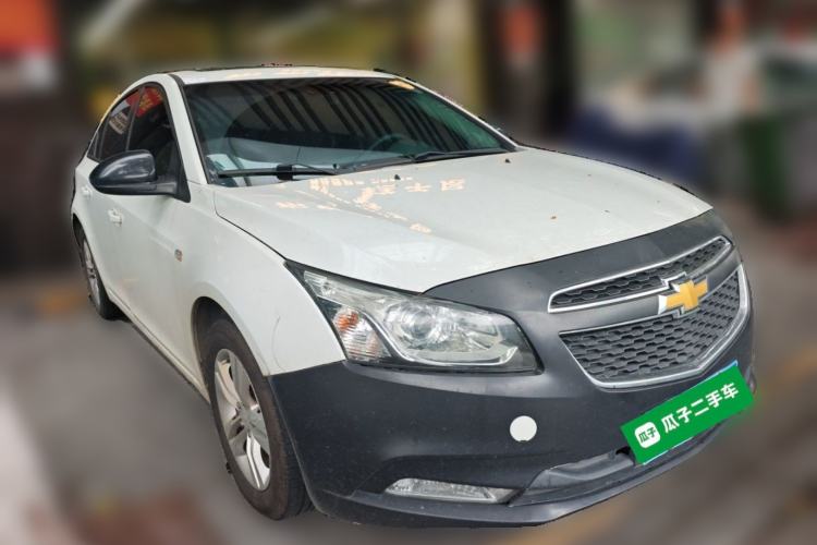 Used Chevrolet Cruze 2015 1.5L Classic SE AT Front Right 45 Deg