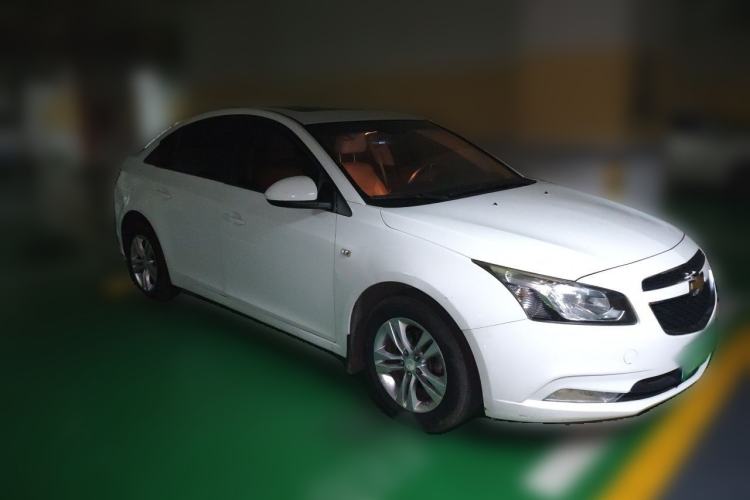 Used Chevrolet Cruze 2015 1.5L Classic SE AT Front Right 45 Deg