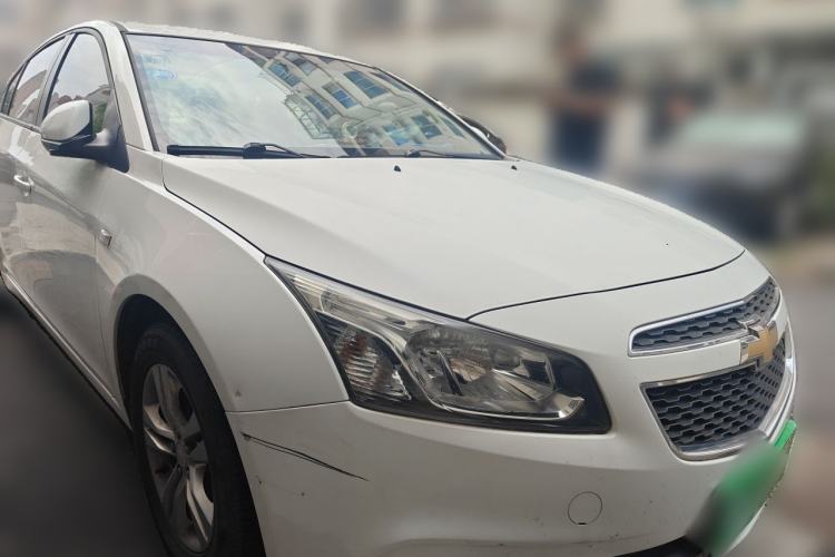 Used Chevrolet Cruze 2015 1.5L Classic SE MT Front Right 45 Deg