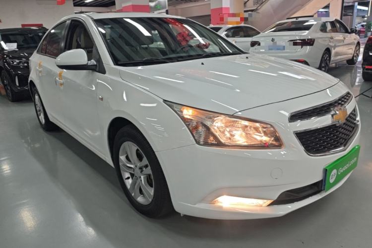 Used Chevrolet Cruze 2015 1.5L Classic SE AT Front Right 45 Deg