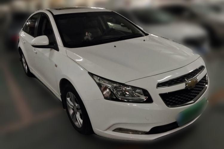 Used Chevrolet Cruze 2015 1.5L Classic SE AT Front Right 45 Deg