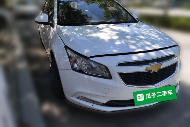 Used Chevrolet Cruze 2015 1.5L Classic SE MT Front Right 45 Deg