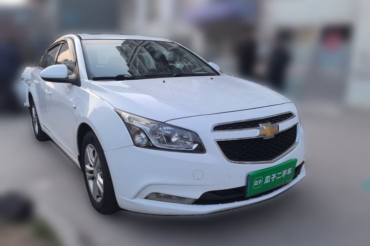 Used Chevrolet Cruze 2015 1.5L Classic SE MT Front Right 45 Deg