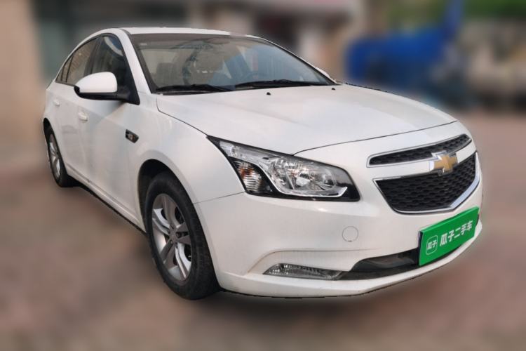 Used Chevrolet Cruze 2015 1.5L Classic SE MT Front Right 45 Deg