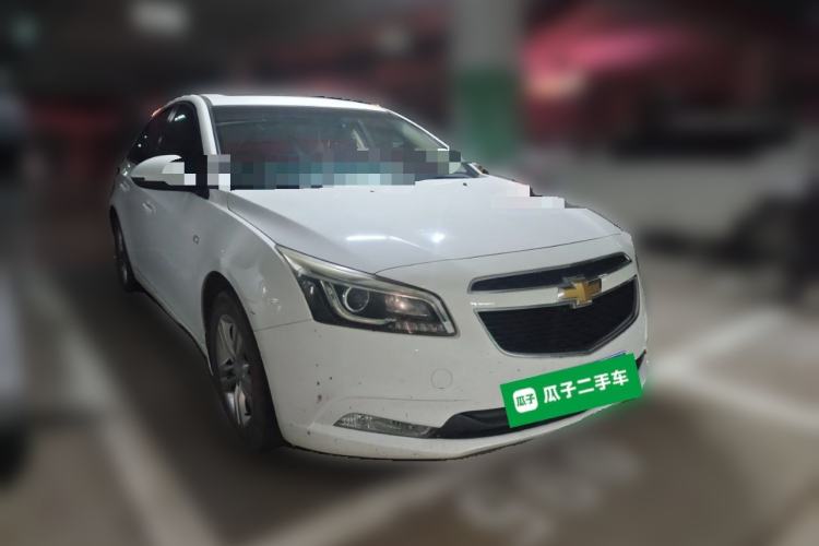Used Chevrolet Cruze 2015 1.5L Classic SE MT Front Right 45 Deg