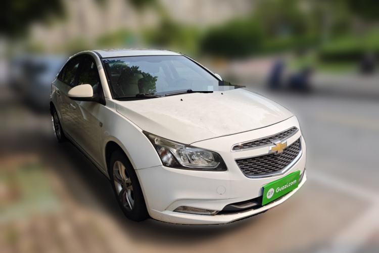 Used Chevrolet Cruze 2015 1.5L Classic SE MT Front Right 45 Deg