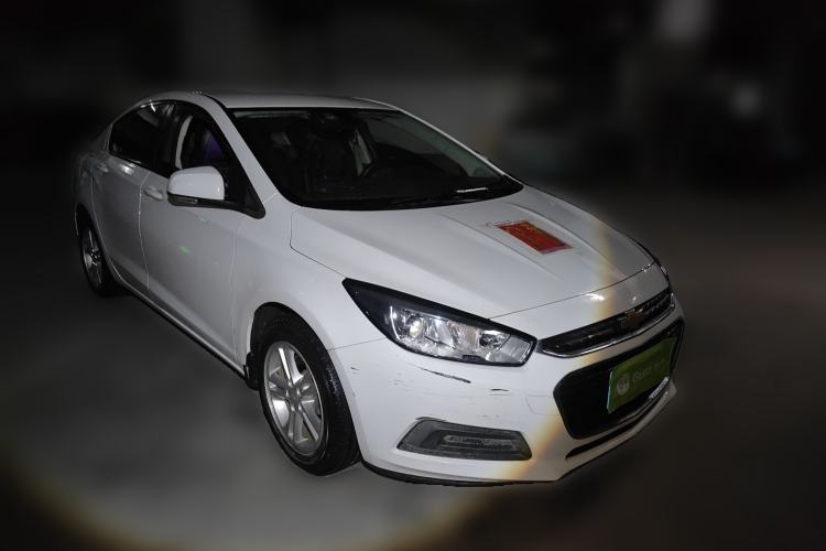 Used Chevrolet Cruze 2015 1.5L Manual Fashion Edition Front Right 45 Deg
