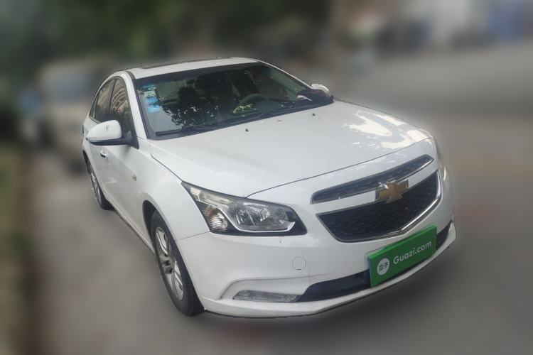 Used Chevrolet Cruze 2015 1.5L Classic SE MT Front Right 45 Deg