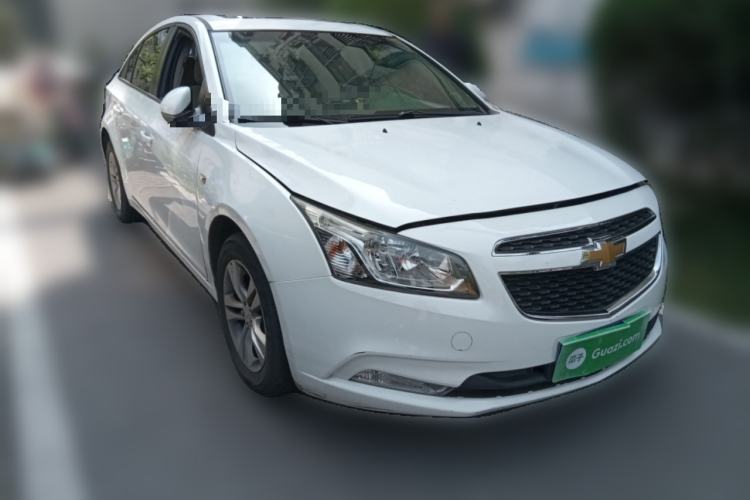 Used Chevrolet Cruze 2015 1.5L Classic SE AT Front Right 45 Deg