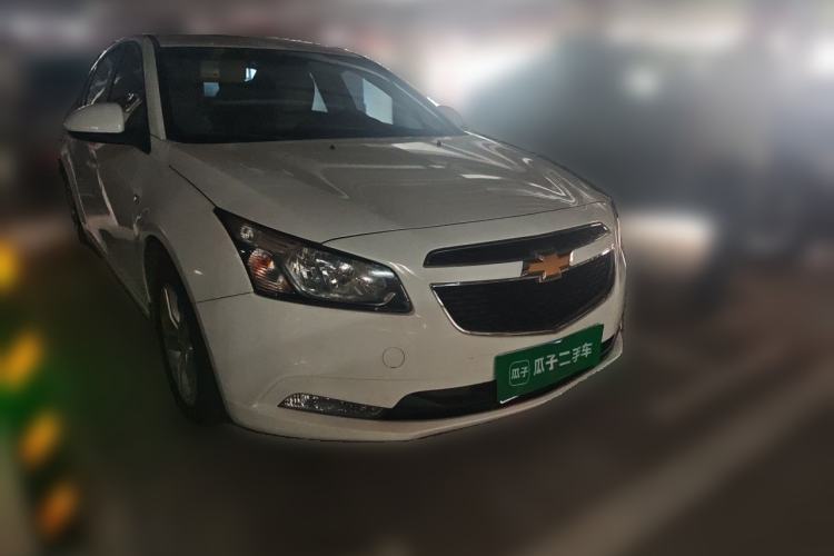 Used Chevrolet Cruze 2015 1.5L Classic SE AT Front Right 45 Deg