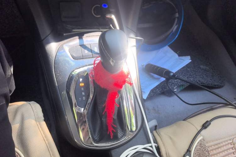 Used Chevrolet Cruze 2015 1.5L Automatic Luxury Edition Gear Lever