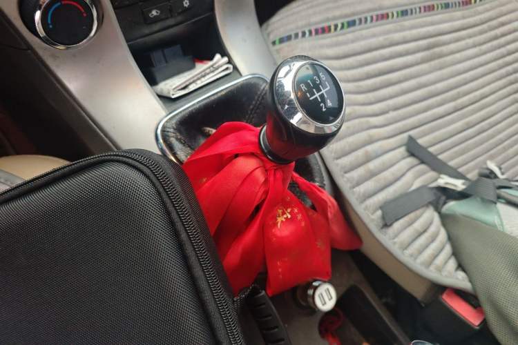 Used Chevrolet Cruze 2015 1.5L Classic SL MT Gear Lever