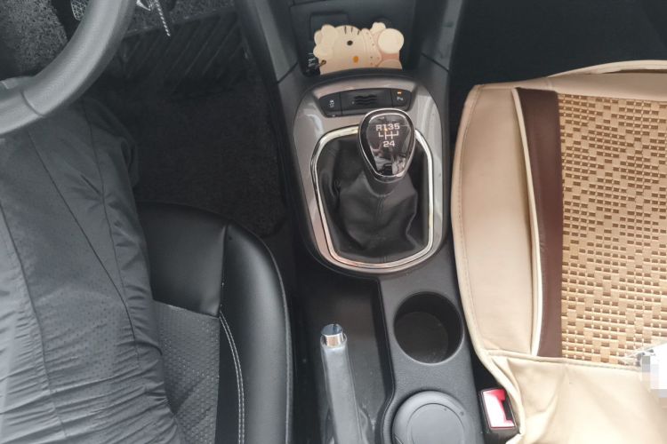 Used Chevrolet Cruze 2015 1.5L Manual Elite Edition Gear Lever