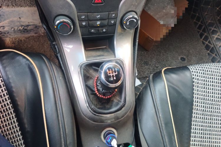 Used Chevrolet Cruze 2015 1.5L Classic SE MT Gear Lever