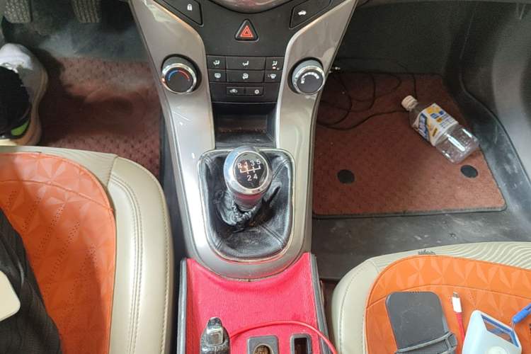 Used Chevrolet Cruze 2015 1.5L Classic SE MT Gear Lever