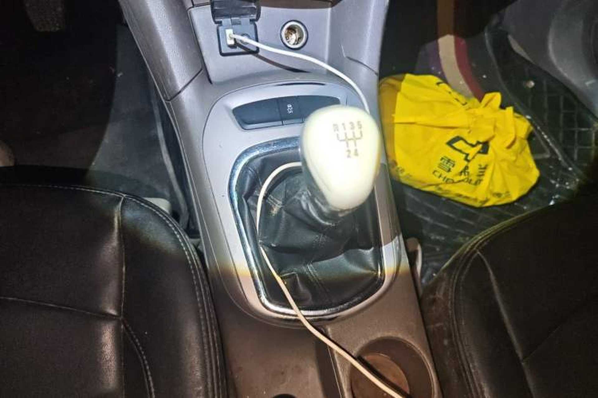 Used Chevrolet Cruze 2015 1.5L Manual Fashion Edition Gear Lever