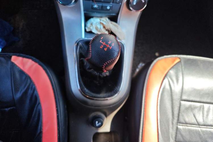 Used Chevrolet Cruze 2015 1.5L Classic SL MT Gear Lever