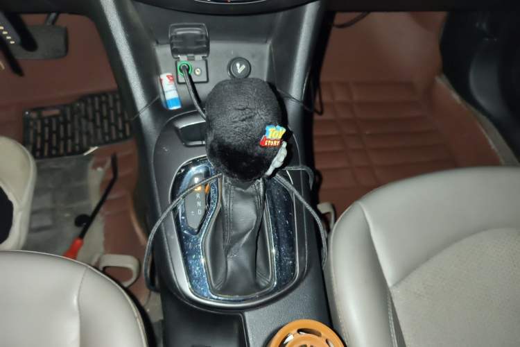 Used Chevrolet Cruze 2015 1.5L Automatic Luxury Edition Gear Lever