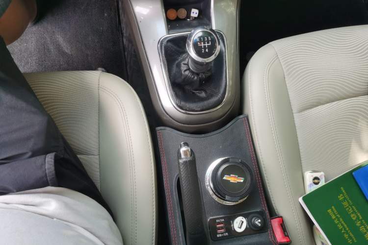 Used Chevrolet Cruze 2015 1.5L Classic SE MT Gear Lever