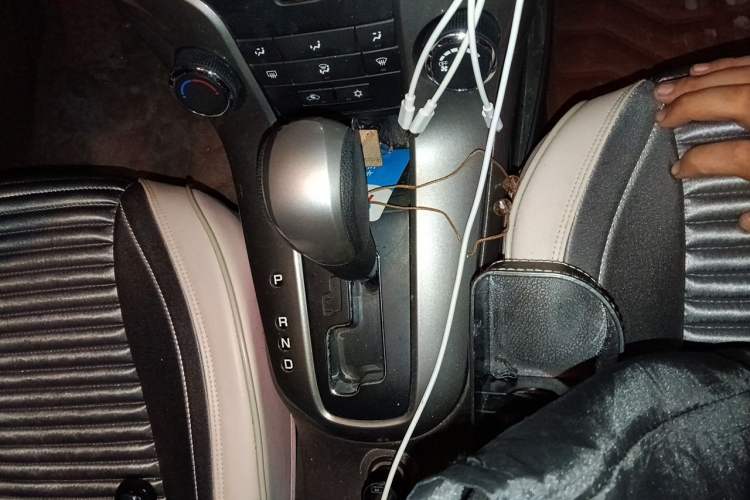 Used Chevrolet Cruze 2015 1.5L Classic SE AT Gear Lever