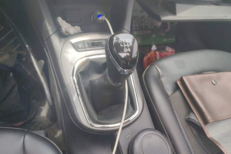 Used Chevrolet Cruze 2015 1.5L Manual Elite Edition Gear Lever