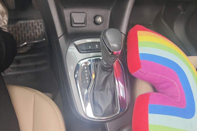 Used Chevrolet Cruze 2015 1.5L Automatic Luxury Edition Gear Lever