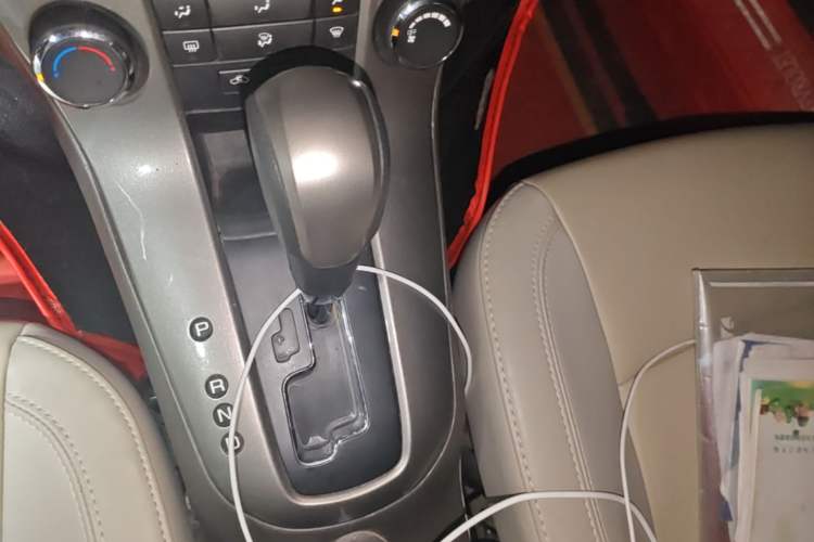 Used Chevrolet Cruze 2015 1.5L Classic SE AT Gear Lever