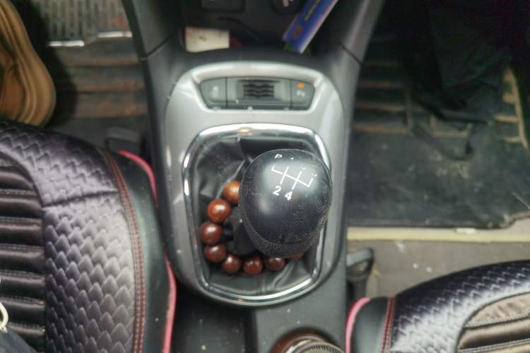 Used Chevrolet Cruze 2015 1.5L Manual Elite Edition Gear Lever