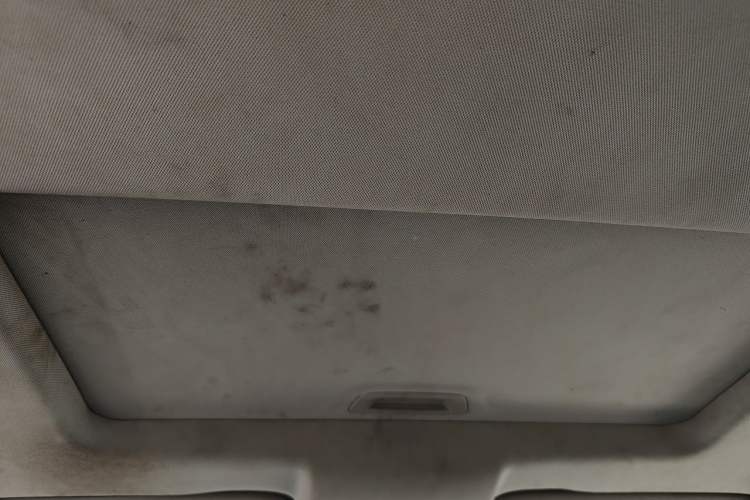Used Chevrolet Cruze 2015 1.5L Classic SE MT Headliner