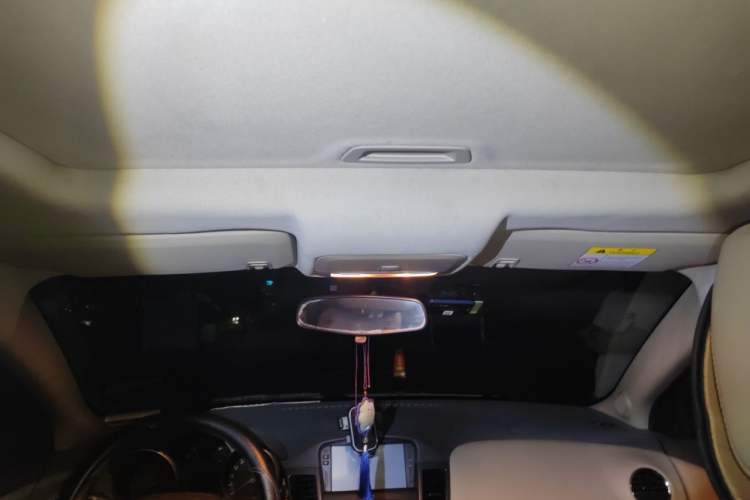 Used Chevrolet Cruze 2015 1.5L Classic SE MT Headliner