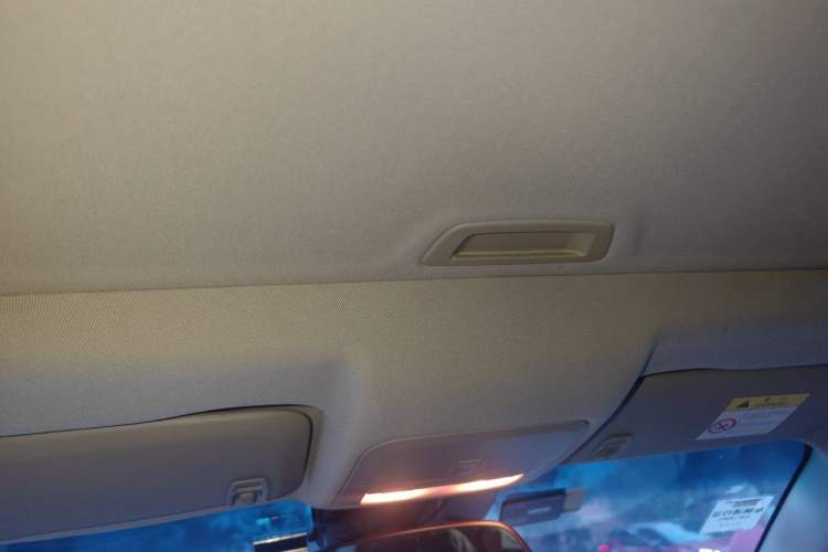 Used Chevrolet Cruze 2015 1.5L Classic SE AT Headliner