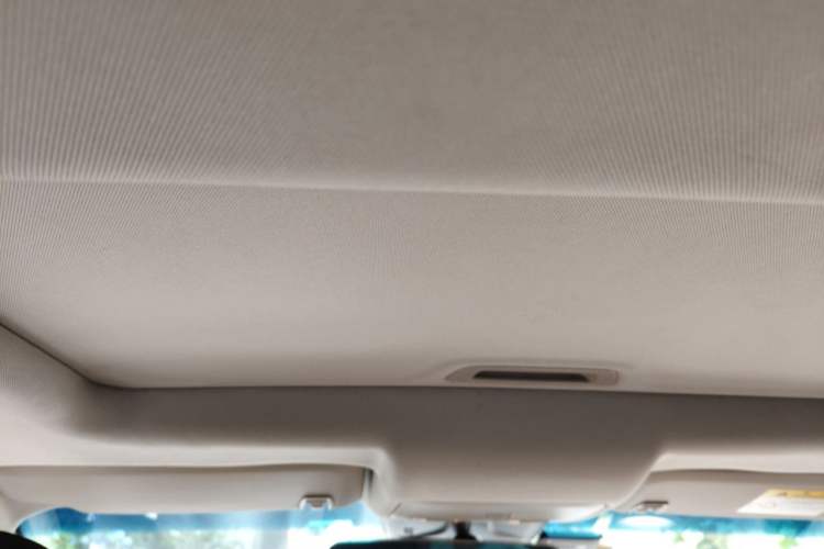 Used Chevrolet Cruze 2015 1.5L Classic SE MT Headliner