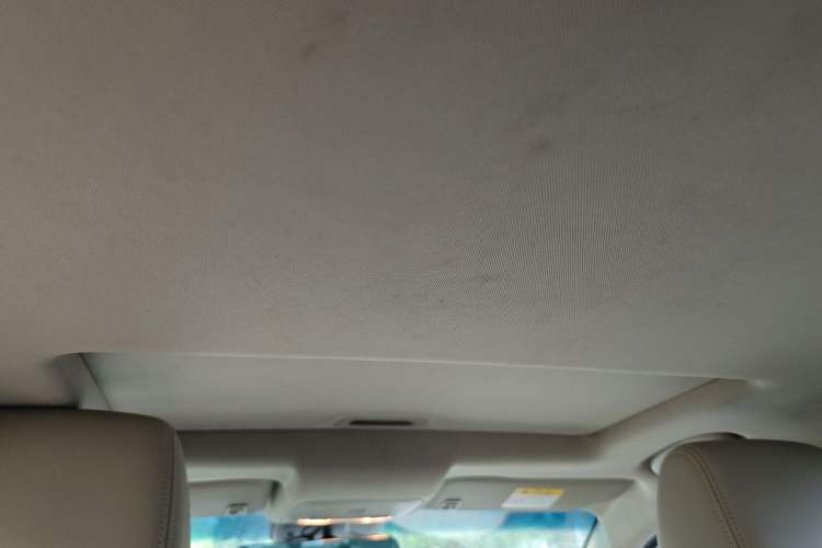 Used Chevrolet Cruze 2015 1.5L Classic SE MT Headliner