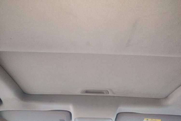 Used Chevrolet Cruze 2015 1.5L Classic SE MT Headliner