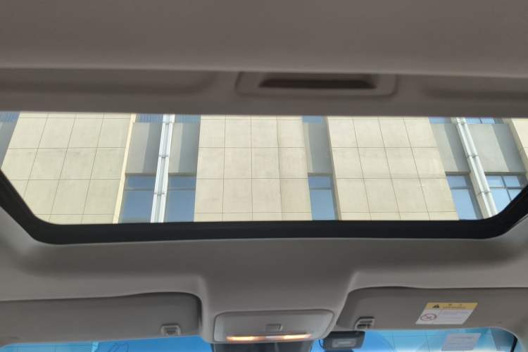 Used Chevrolet Cruze 2015 1.5L Classic SE MT Headliner