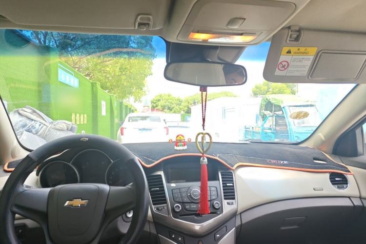 Used Chevrolet Cruze 2015 1.5L Classic SE AT Headliner