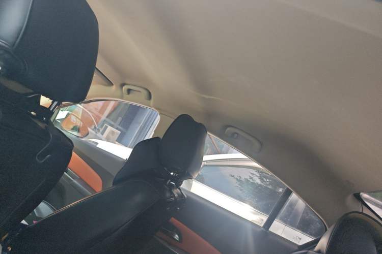 Used Chevrolet Cruze 2015 1.5L Classic SE MT Headliner
