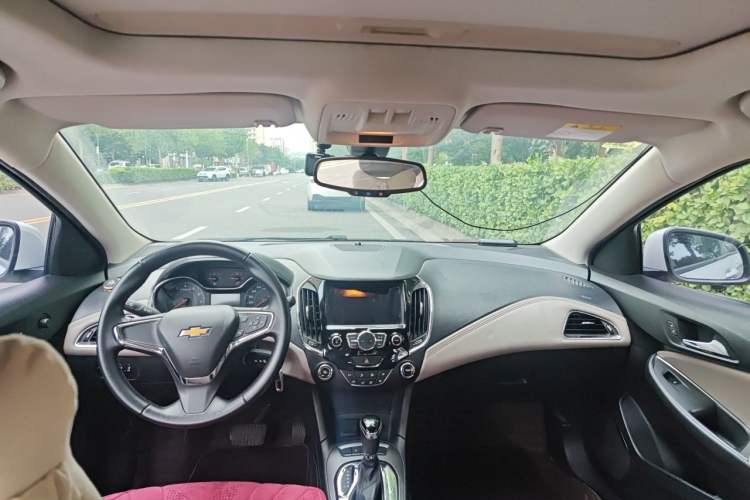 Used Chevrolet Cruze 2015 1.4T DCG Luxury Edition Headliner