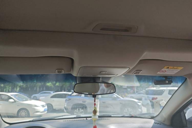 Used Chevrolet Cruze 2015 1.5L Classic SE MT Headliner