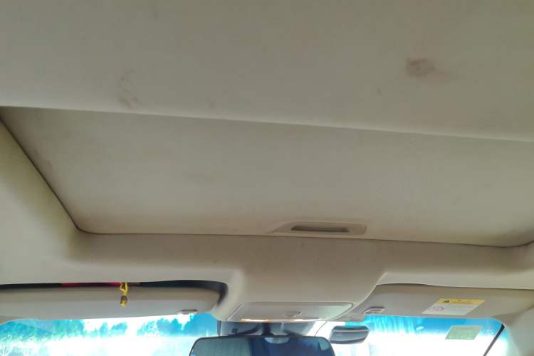 Used Chevrolet Cruze 2015 1.5L Classic SE MT Headliner