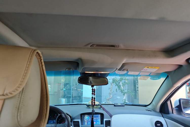 Used Chevrolet Cruze 2015 1.5L Classic SE MT Headliner
