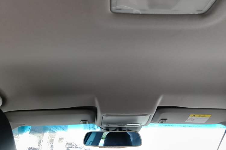 Used Chevrolet Cruze 2015 Hatchback 1.6L Automatic Comfort Edition Headliner