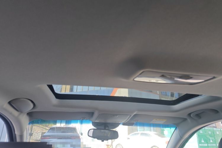 Used Chevrolet Cruze 2015 Hatchback 1.6L Automatic Comfort Edition Headliner