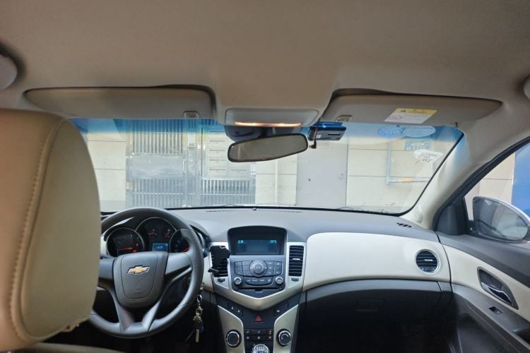 Used Chevrolet Cruze 2015 1.5L Classic SL MT Headliner