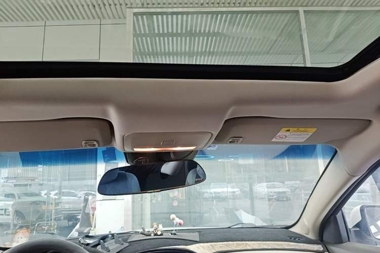 Used Chevrolet Cruze 2015 1.5L Classic SE AT Headliner